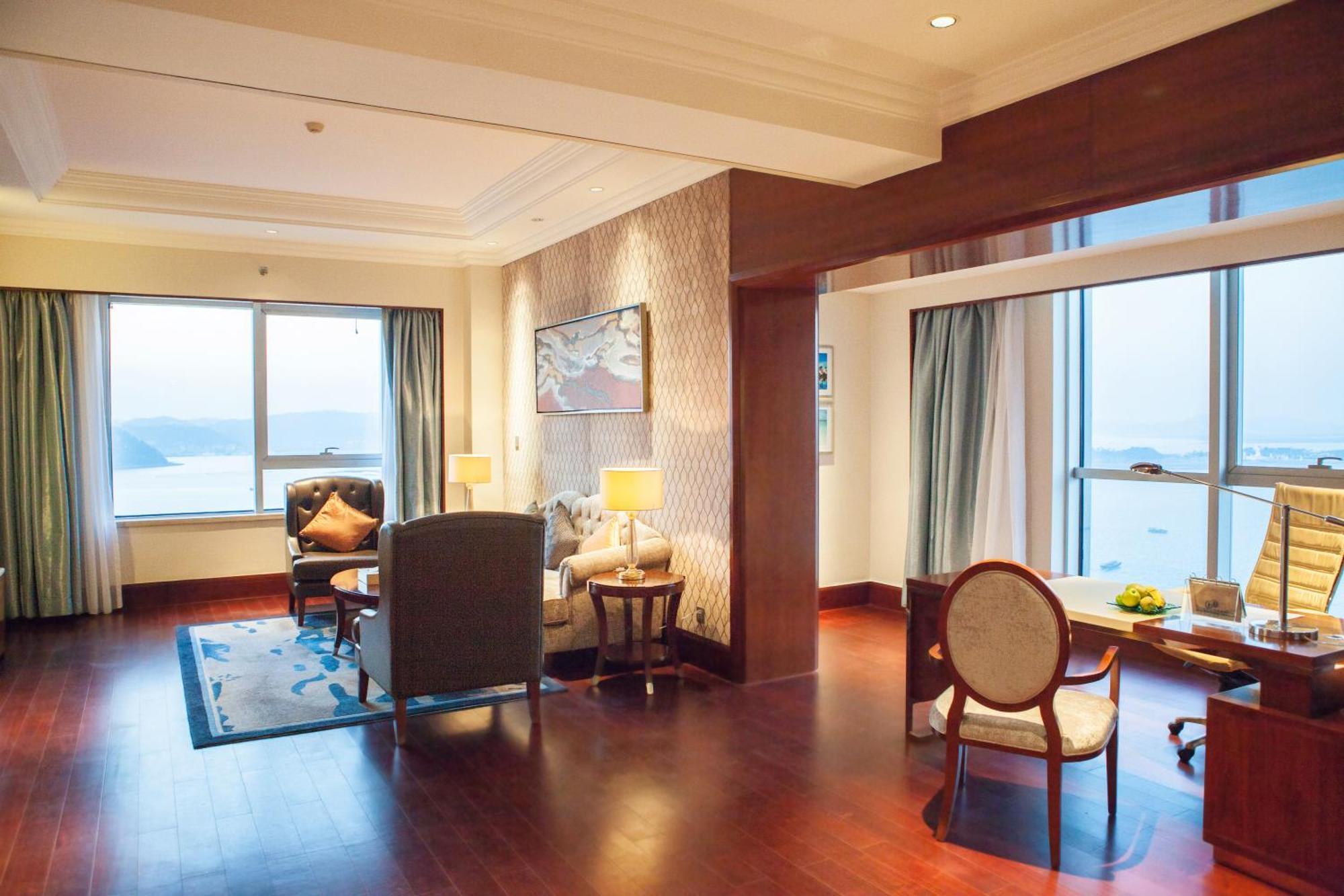 Glory Charm Hotel Fangcheng Exterior photo