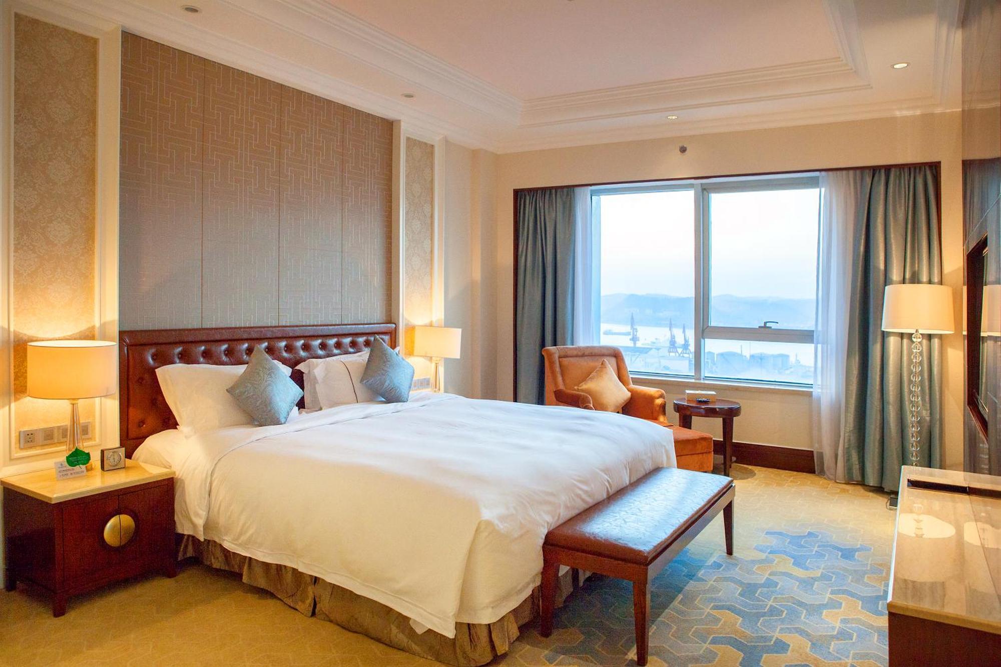 Glory Charm Hotel Fangcheng Exterior photo